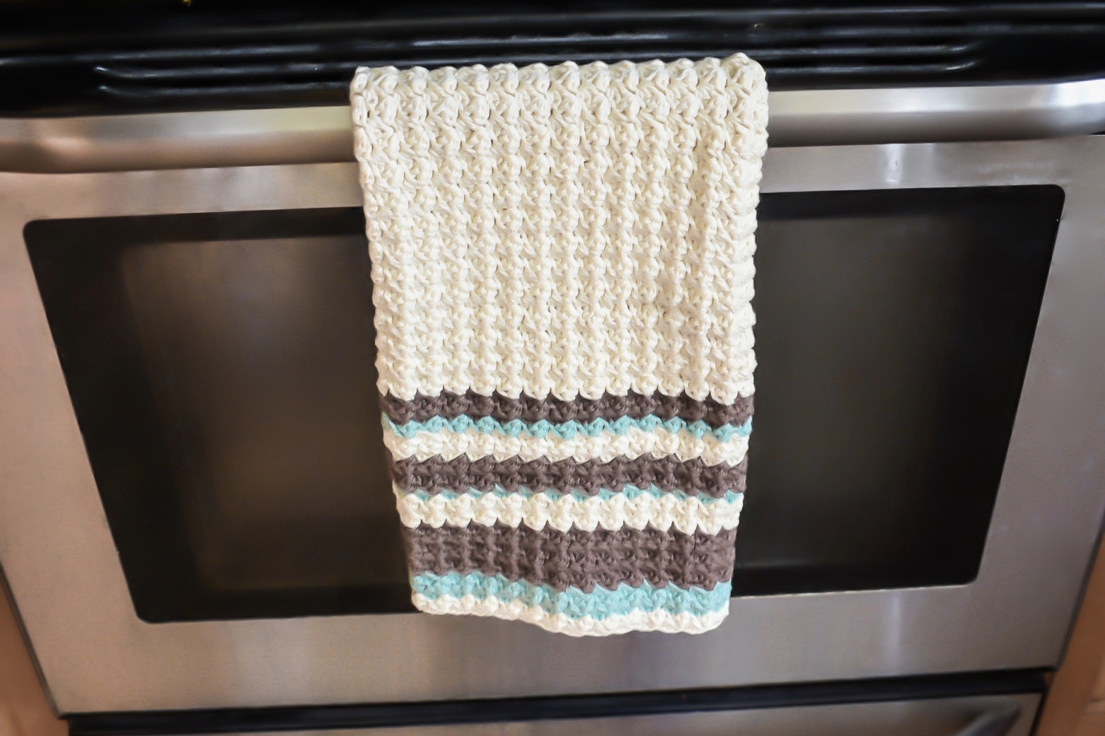 Chamomile Tea Towel- Free Pattern